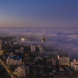 Вечером на побережье Одессы опустился необычный туман (ФОТО)