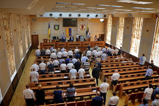 Здание одесского облсовета "заминировали" прямо во время сессии