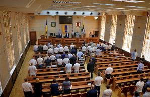 Здание одесского облсовета "заминировали" прямо во время сессии