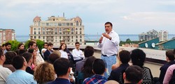 Саакашвили купил квартиру в высотке, для строительства которой сам выделил землю в историческом центре Одессы