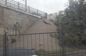 В Одессе разрушается путепровод над Балковской возле автовокзала