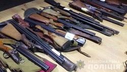 500 стволов и 100 тысяч патронов сдали в полицию жители Одесской области