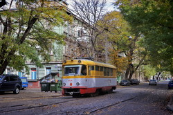 Одна из самых старых линий трамвая Одессы в Лютеранском переулке (ФОТО)