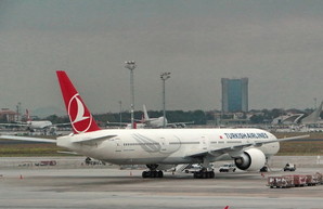 Самолёт из Стамбула совершил жёсткую посадку в аэропорту Одессы