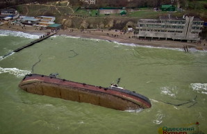 Одесское кораблекрушение: полиция возбудила дело, а чиновники поспорили