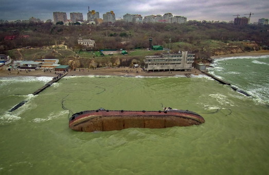 В Одесском филиале АМПУ рассказали, как ликвидируют последствия кораблекрушения танкера «DELFI»
