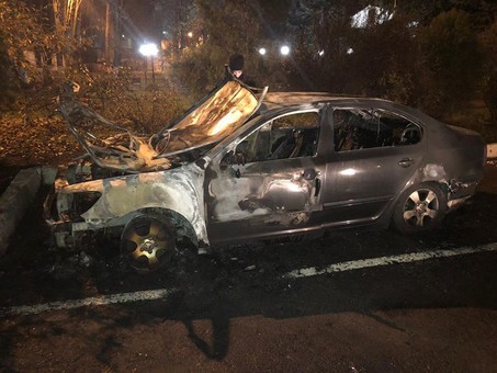 Поджог: в Одессе сгорела машина начальника таможни
