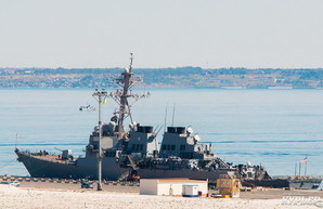 В Одессу зашел мощный боевой корабль США