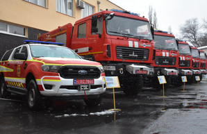 Спасателям Одесской области передали шесть новых пожарных машин