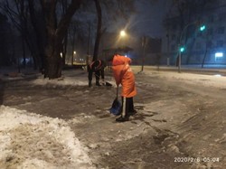 На Одессу обрушились ураган со снегопадом (ФОТО, ВИДЕО)