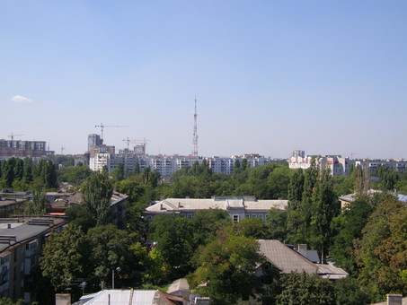 В Одессе будут строить солнечные электростанции на крышах многоэтажек