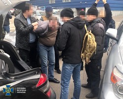 СБУ задержала в Киеве главу одесского госпредприятия за вымогательство полумиллиона гривен