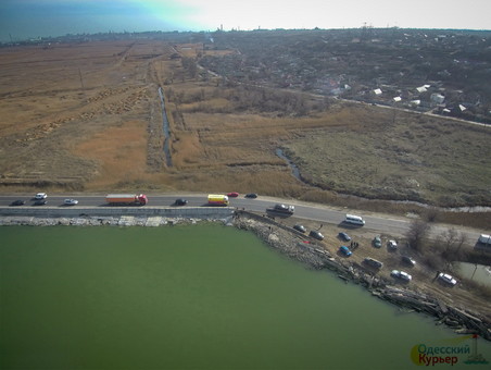 Хаджибейская дамба и выпуск канализации: две связанных между собой проблемы Одессы