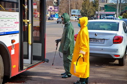 В Одессе начали дезинфицировать от коронавируса городской транспорт (ФОТО, ВИДЕО)