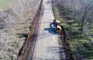 В Одесской области ремонтируют автотрассу Т-16-27 – движение в зоне ремонта осуществляется в реверсном режиме