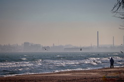 Одесса и море в ветреный мартовский день (ФОТО)