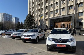 Медики Одесской области получили автомобили и портативные комплексы для телемедицины