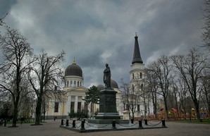 Седьмой день карантина в Одессе: пустые улицы и детские площадки (ФОТО)