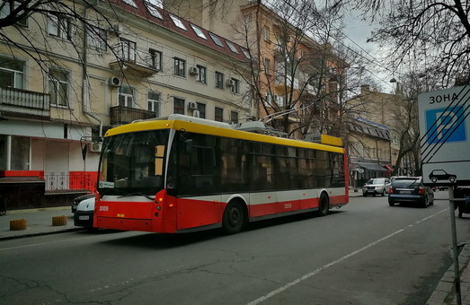 Общественный транспорт Одессы продолжает работу в ограниченном режиме