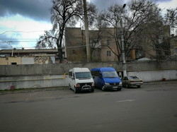 Одесский транспорт на карантине: забитый поездами вокзал и пустые автостанции (ФОТО)