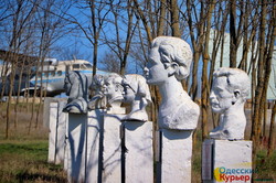 Виртуальный туризм: парк советского периода и этнодеревня Фрумушика-Нова в Одесской области (ФОТО, ВИДЕО)