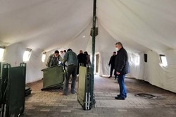Спасатели установили в клиниках Одесской области 7 постов с палатками для приема больных коронавирусом