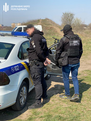 Двух одесских полицейских задержали во время получения взятки