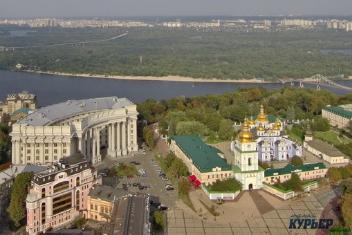 В Кабмине обсуждают продление карантина и сокращение Фонда борьбы с коронавирусом