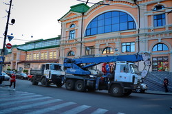 В Одессе рухнул старый дом около Нового рынка (ФОТО)