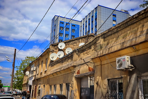 Дом на Среднефонтанской "отселяют" еще с 2003 года