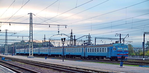 Какие пригородные поезда запускают на Одесской железной дороге