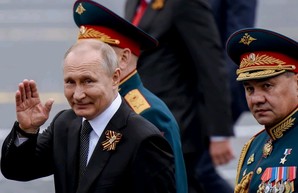 Пока Путин готовится к параду победы, Россия вымирает от коронавируса 