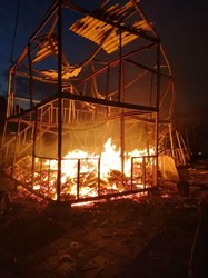В курортной Затоке сгорела база отдыха (ФОТО)