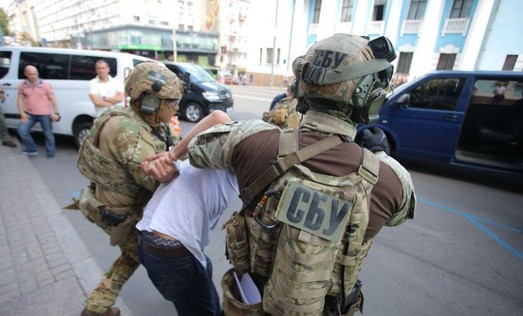 Очередной захват заложников в Киеве: пляски с цыганами и медведями