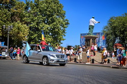 Автопробег в честь Дня Независимости превратили в предвыборный пиар (ФОТО, ВИДЕО)