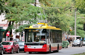 В Одессе два маршрута троллейбуса и три маршрута автобуса изменили свою трассу