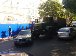 В Одессе случилось ДТП с участием тяжелой артиллерии