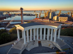 Воронцовскую колоннаду в Одессе передали городскому управлению охраны памятников (ВИДЕО)