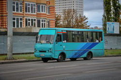 В Одессе из-за карантина увеличили количество  трамваев и автобусов на маршрутах (ФОТО)