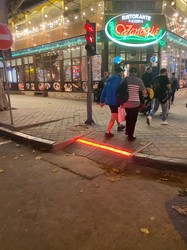 В Одессе появился первый "наземный" светофор (ФОТО)