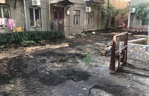 В Одессе ремонтируют старые дворики на Коблевской (ФОТО)