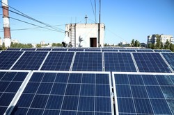 В Одессе начинают устанавливать солнечные батареи на крышах многоэтажек (ФОТО)