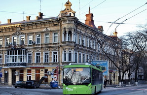 Сегодня в Одессе перекрыта часть улицы Торговой: общественный транспорт идет в объезд