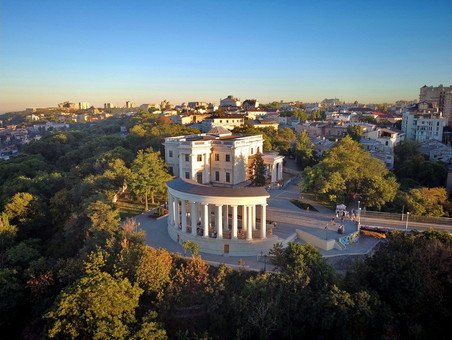 Греческий парк и отреставрированная Воронцовская колоннада в Одессе выграли европейский строительный конкурс