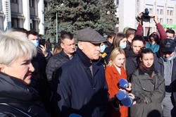 В Одессе к митингующим рестораторам не вышел никто кроме мэра