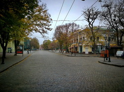 Осенний листопад в Одессе (ФОТО)