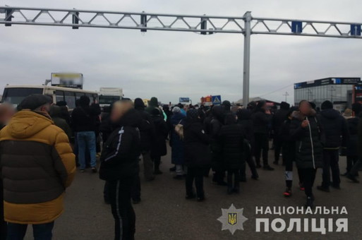 В Одессе предприниматели протестуют против карантина выходного дня и перекрыли Овидиопольскую дорогу