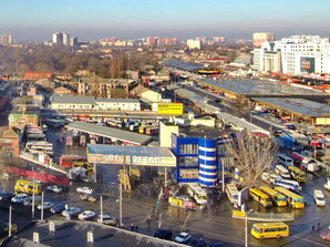 В Одессе хотят убрать из центра и района "Привоза" пригородные автобусы
