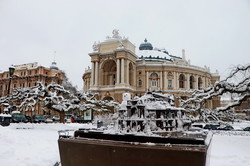 Одессу засыпало снегом (ФОТО, ВИДЕО)