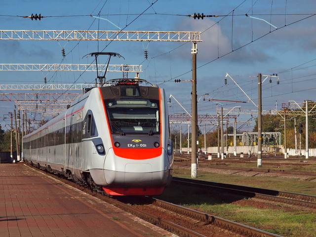 Снова озвучены планы о строительстве скоростных железных дорог из Киева в Одессу, Харьков и Львов